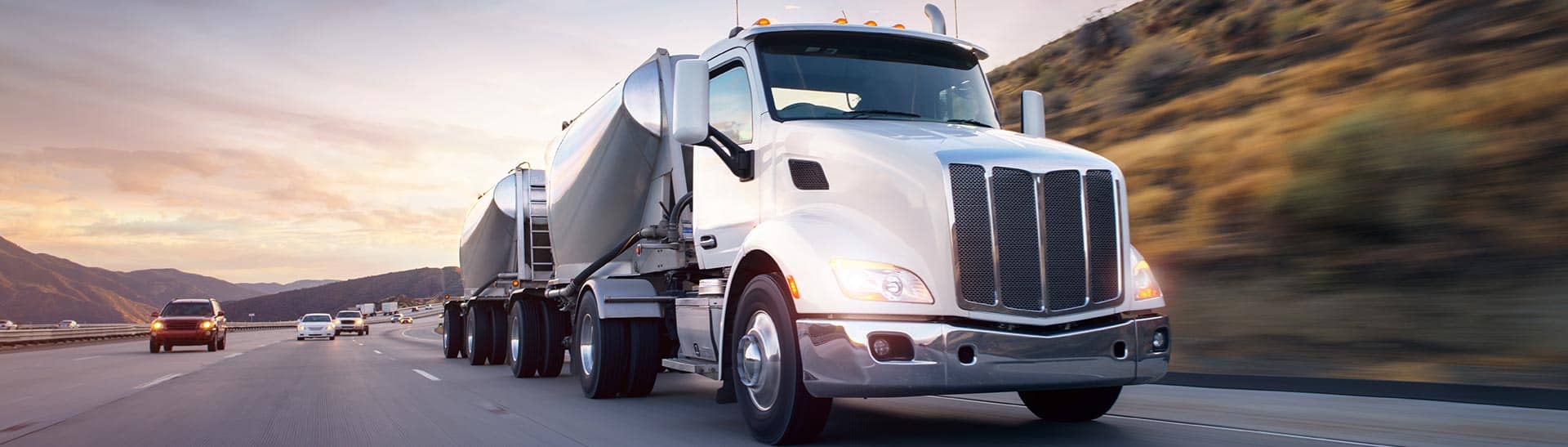 Chicago Trucking Company, Freight Forwarding Services and Long Haul Trucking